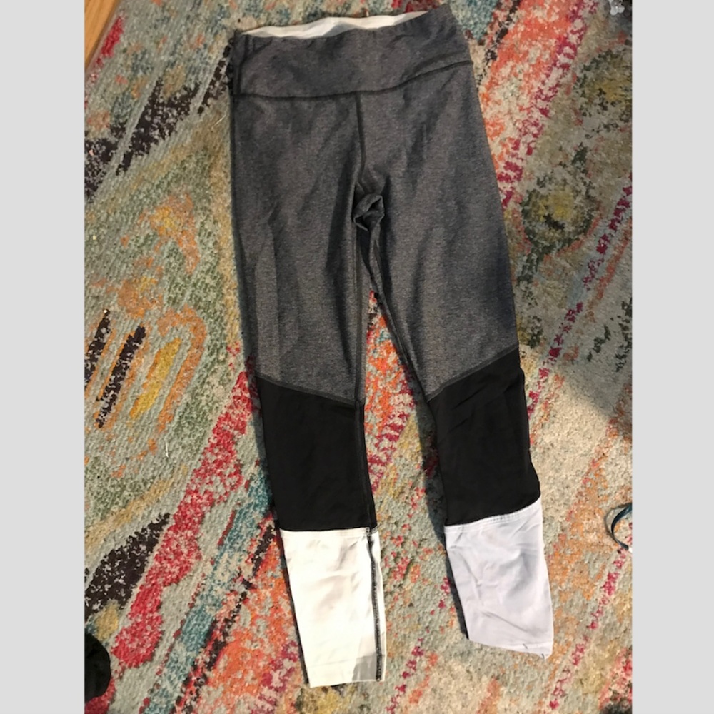 LuluLemon Grey Running Leggings sz4